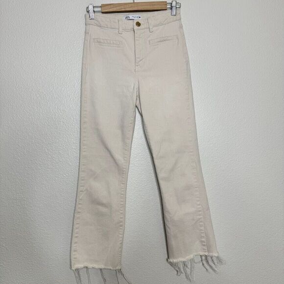 Zara Jeans Size 4 Crop Flare Ankle Kick Beige Denim Preppy Frayed Hem Stretch - Picture 1 of 13